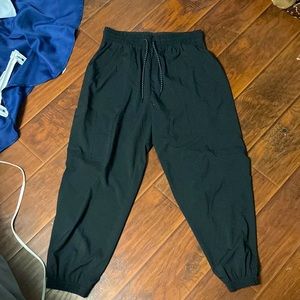 Black workout pants, M